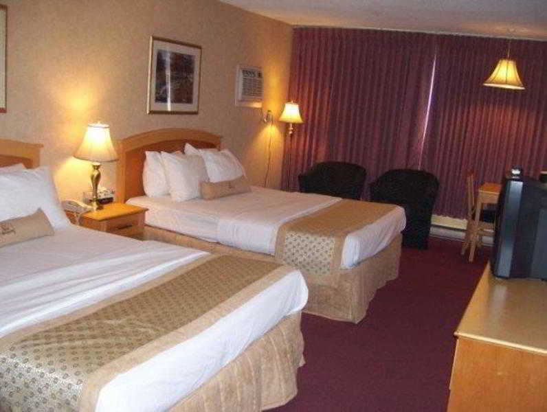 Sword Inn Банкрофт Экстерьер фото