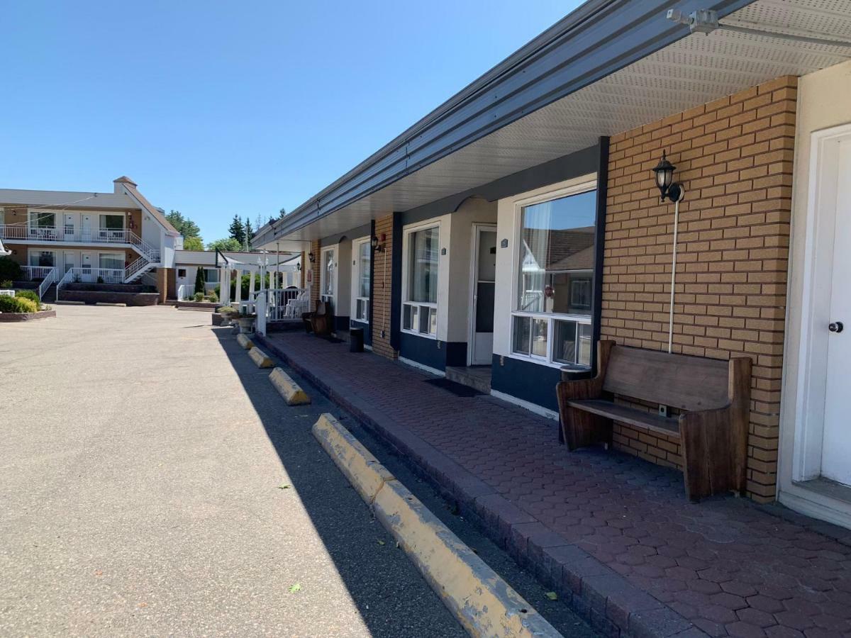 Sword Inn Банкрофт Экстерьер фото