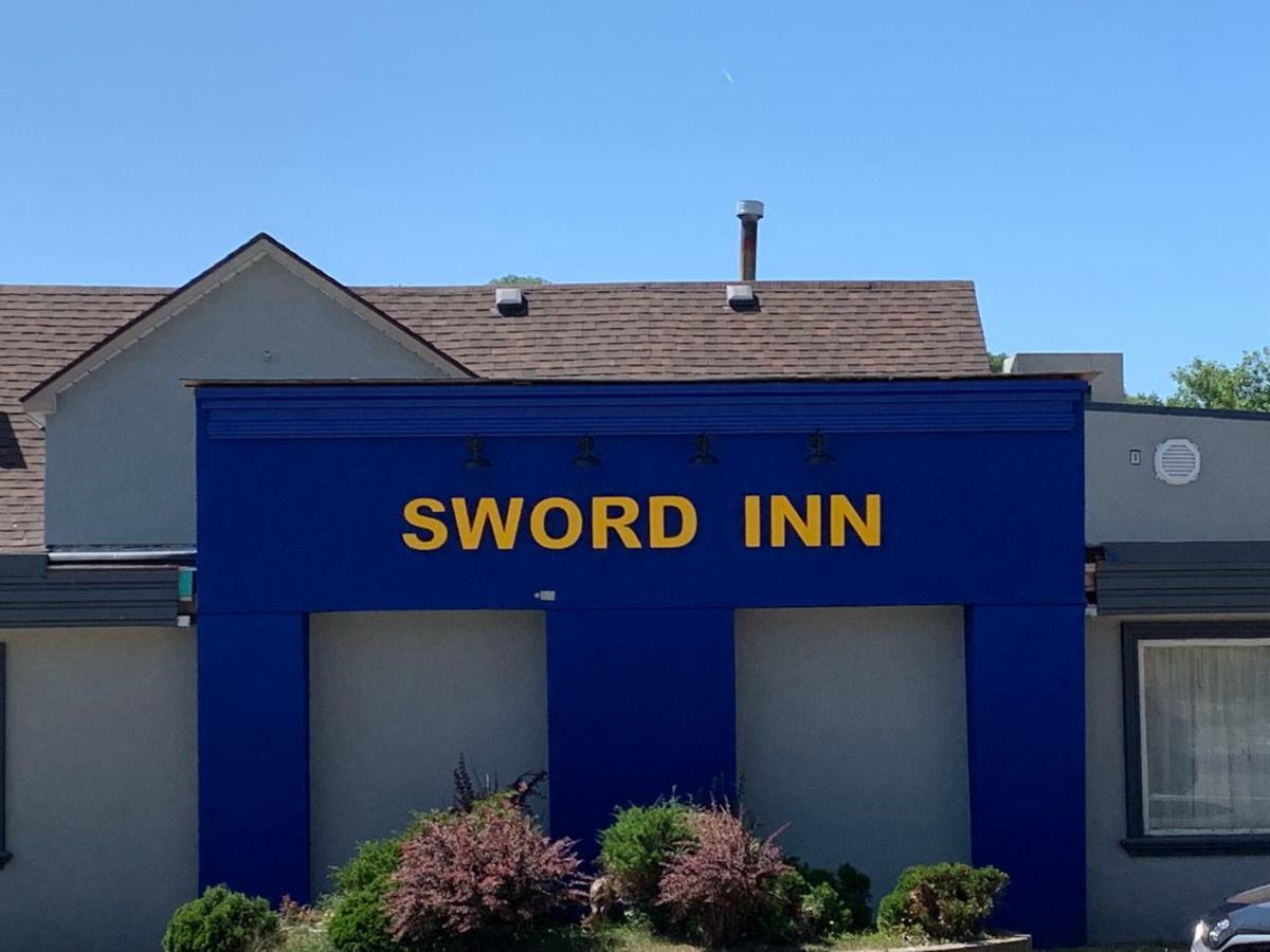 Sword Inn Банкрофт Экстерьер фото